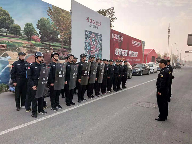 �R�r����